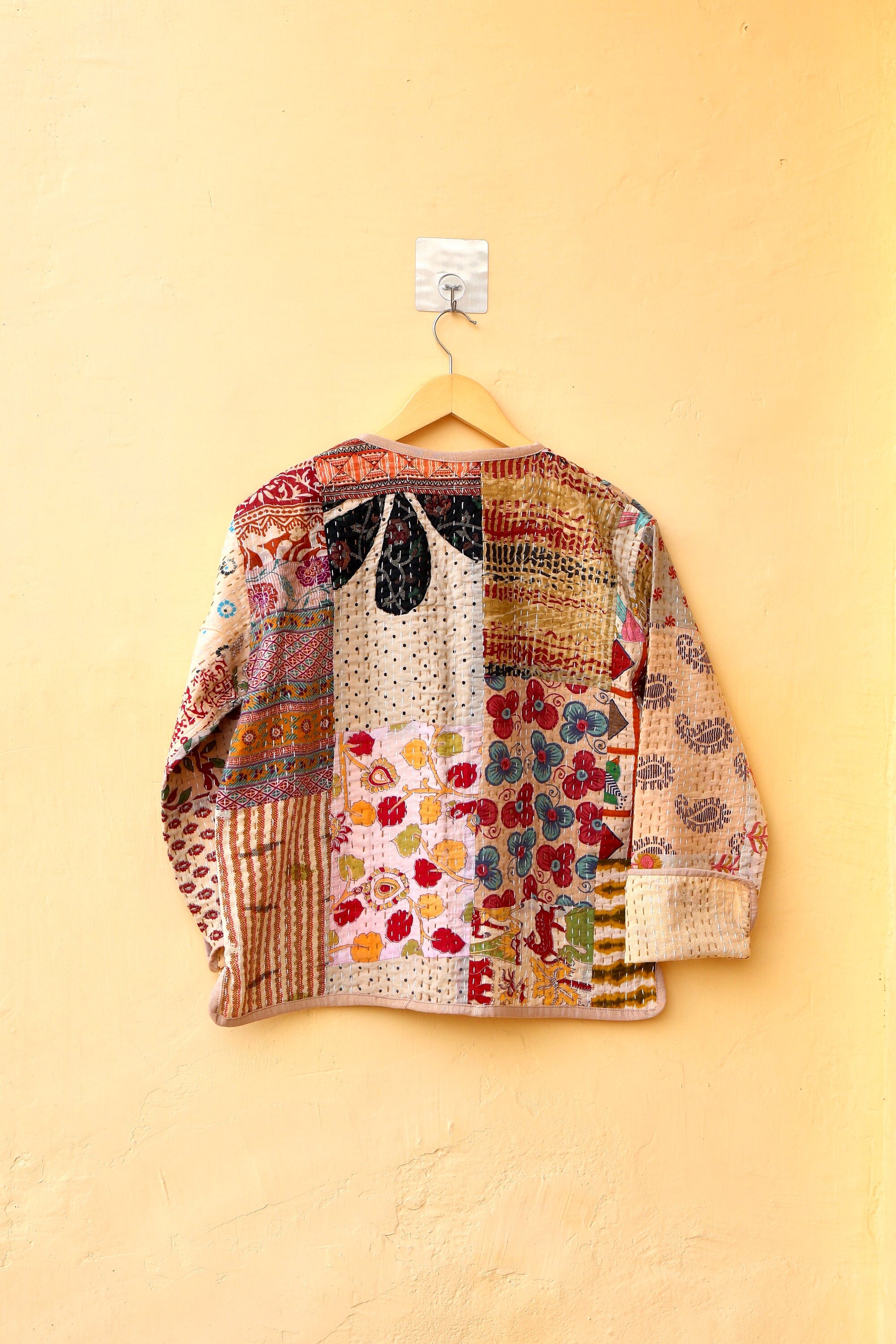 Patchwork Kantha Quilted Jacket, Handmade Floral Bohemian Style Patchwork Women's Coat, Winter Fall Spring Reversible Kantha Jacket for Her