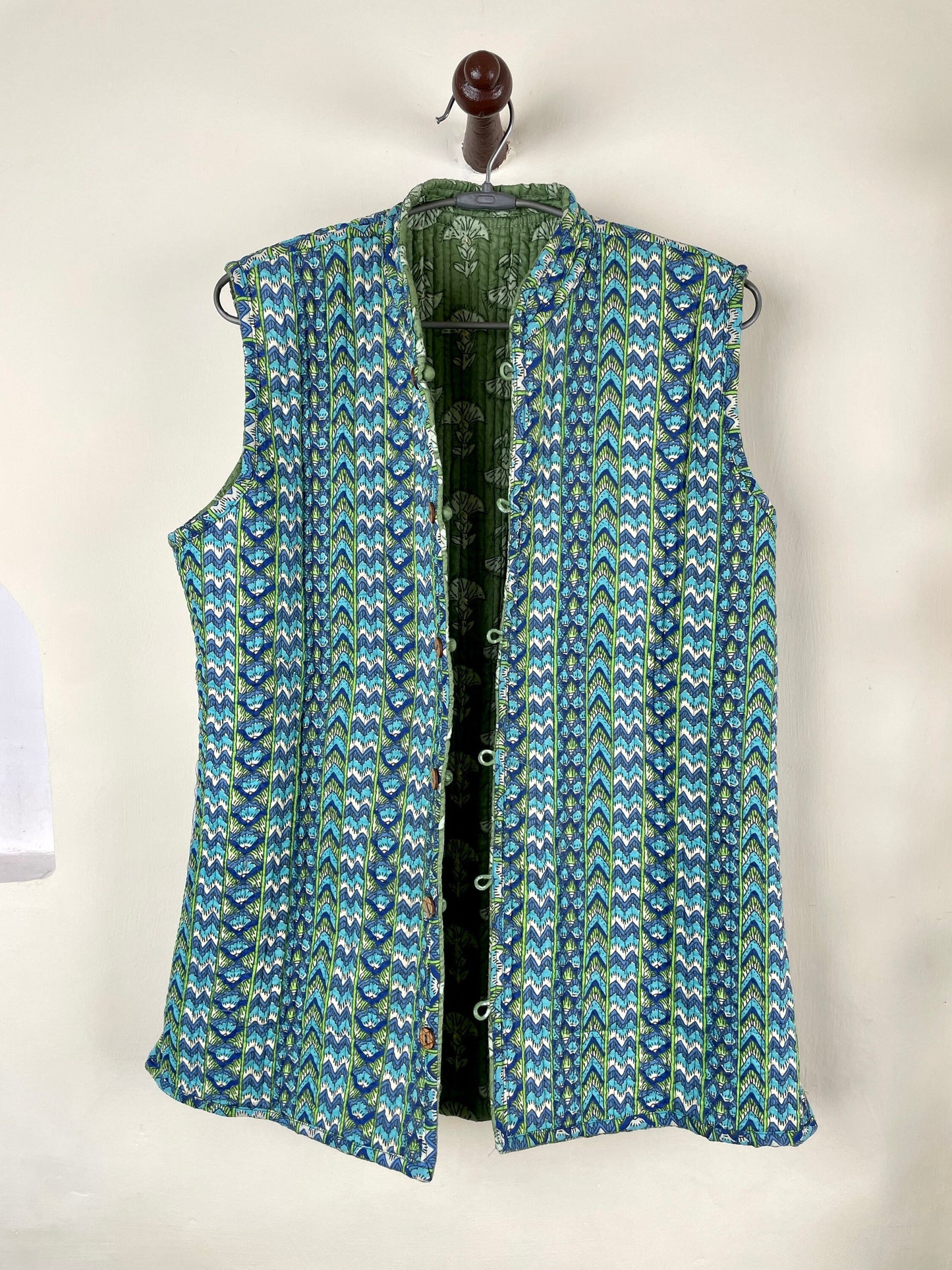 Indian Handmade Quilted Cotton Sleeveless Jacket Green & Blue Stylish Women's Coat, Reversible Jacket for Her