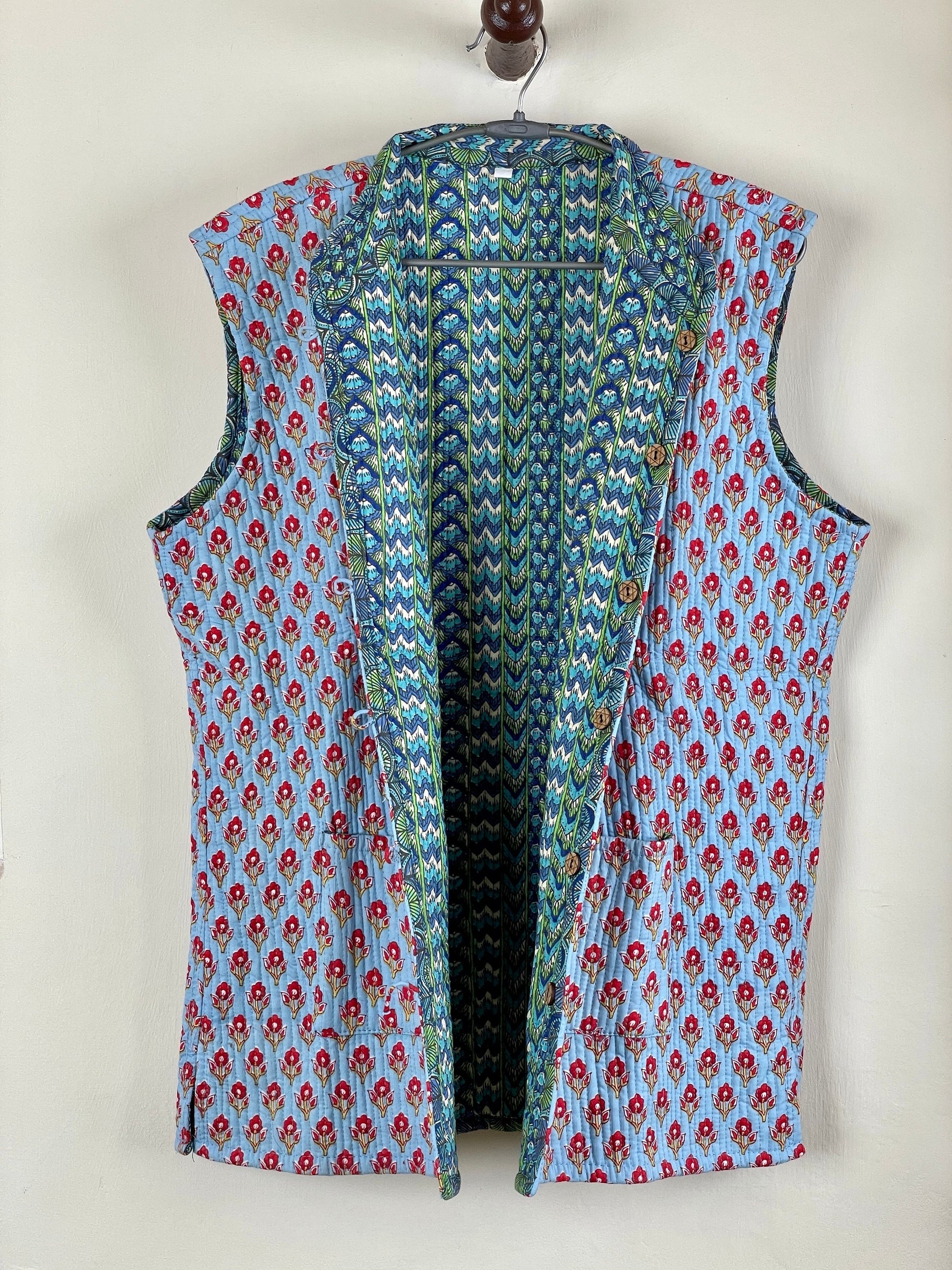 Indian Handmade Quilted Cotton Fabric Jacket Stylish Blue & Red Floral Women's Sleeveless Vest, Reversible Waistcoat for Her