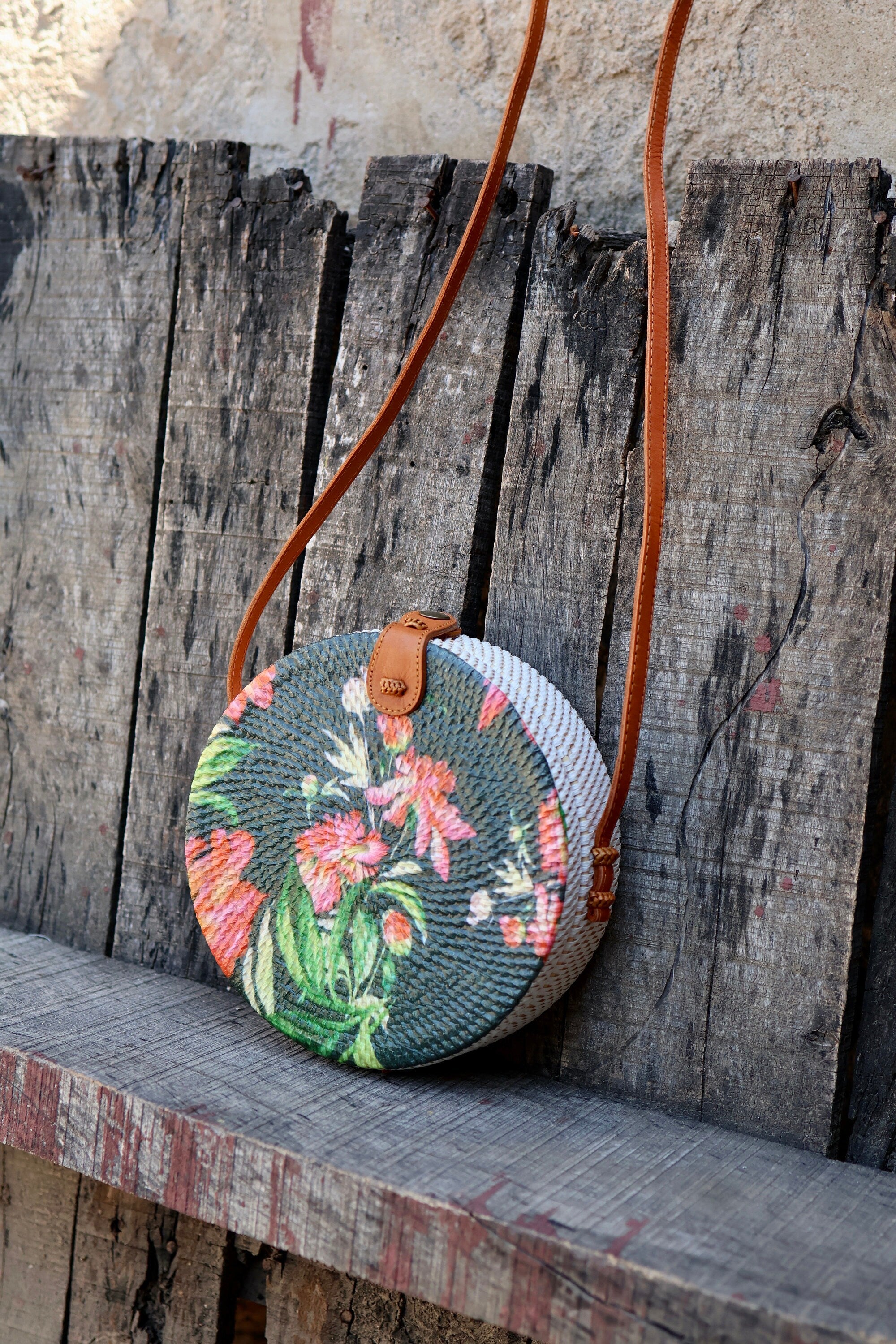 Round rattan shoulder bag deals