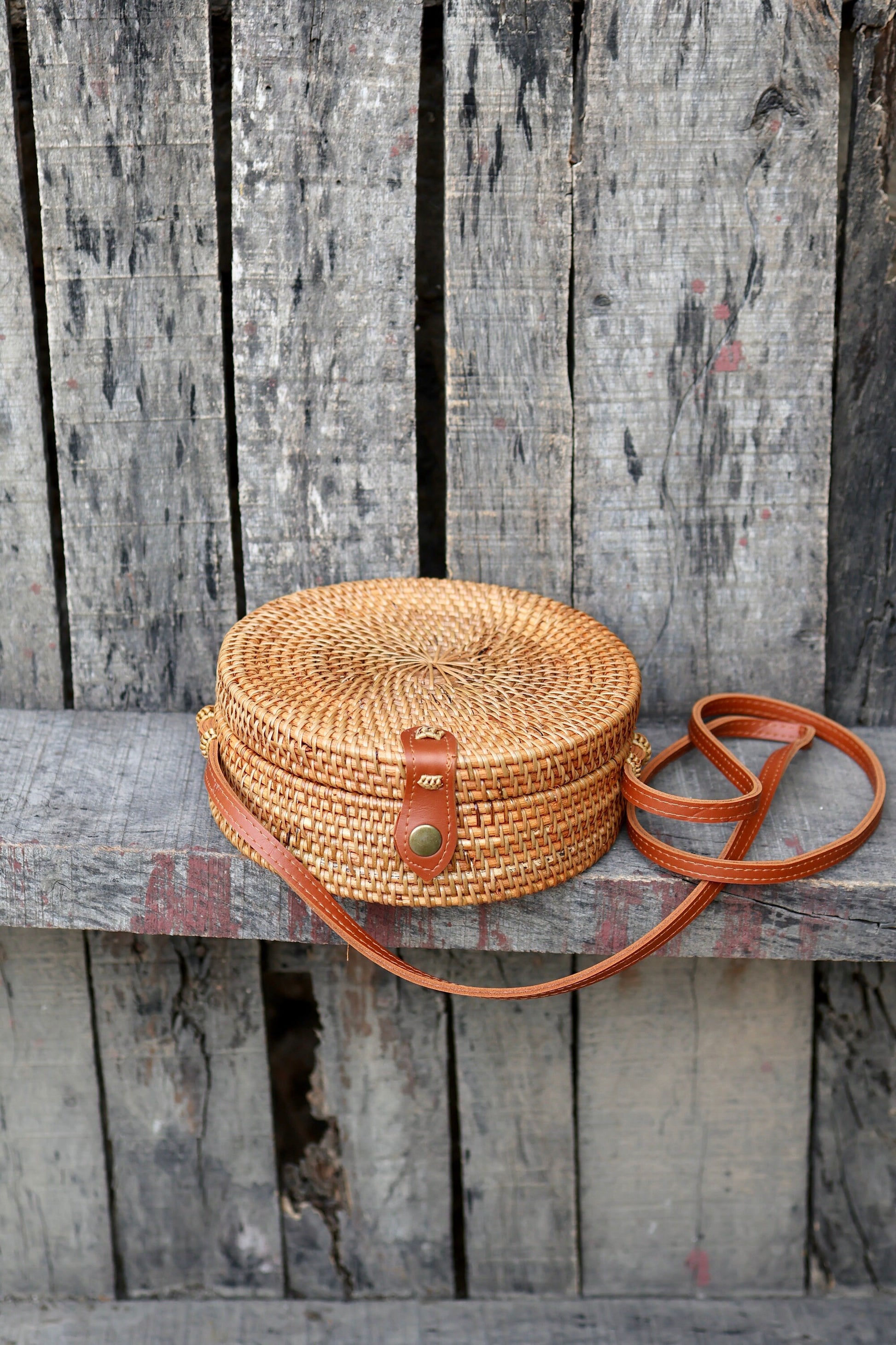 Round Rattan Bag with Flower Weaving, Bali Bag Handwoven Crossbody Purse, Braided Straw Bag, Bali Sling Bags, Rattan Bags, Gift for her