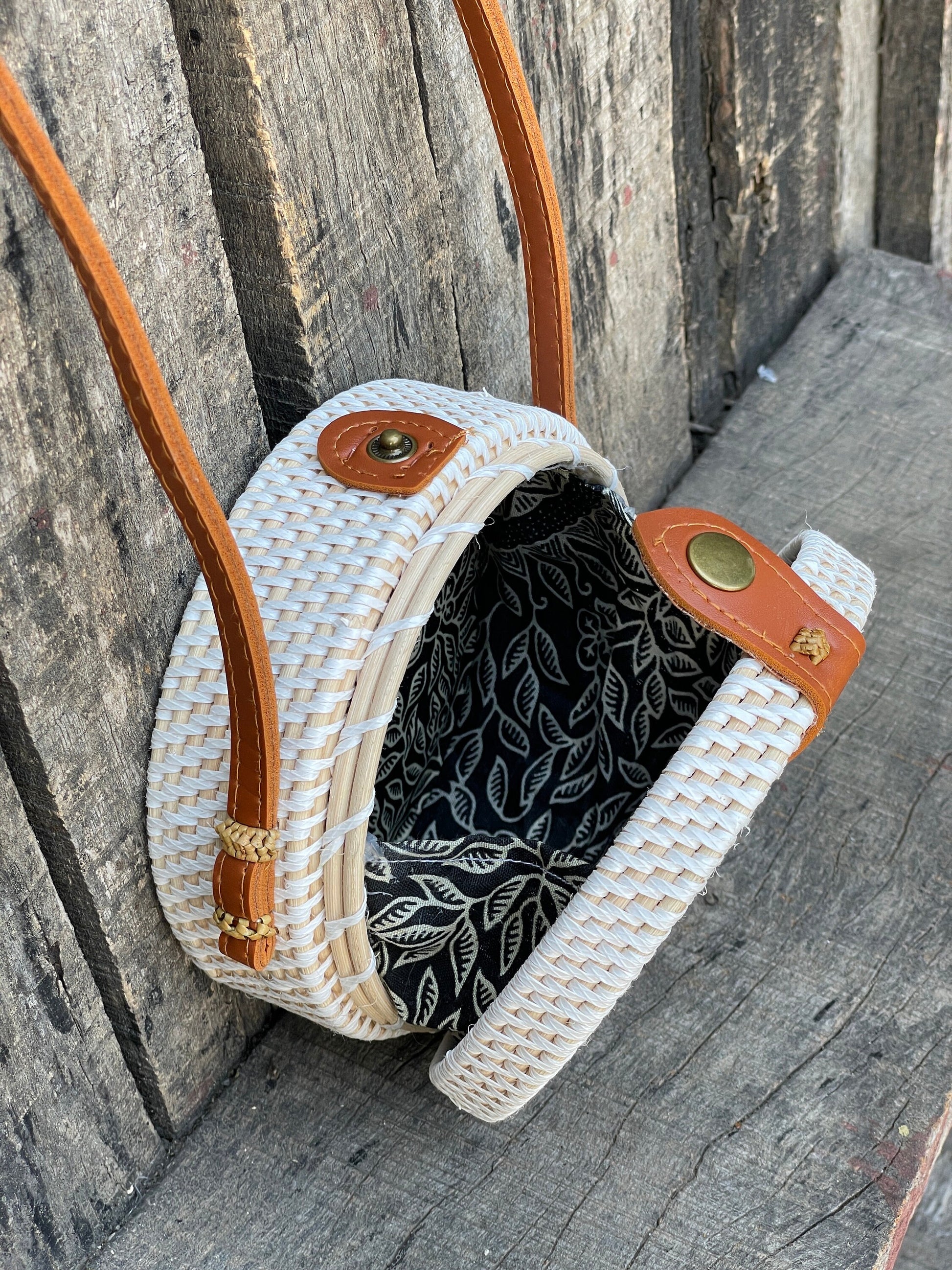 Classic Round White Rattan Bag, Bali Bags, Handwoven Crossbody Purse, Braided Straw Bag, Bali Sling Bags Rattan Bags Gift for her