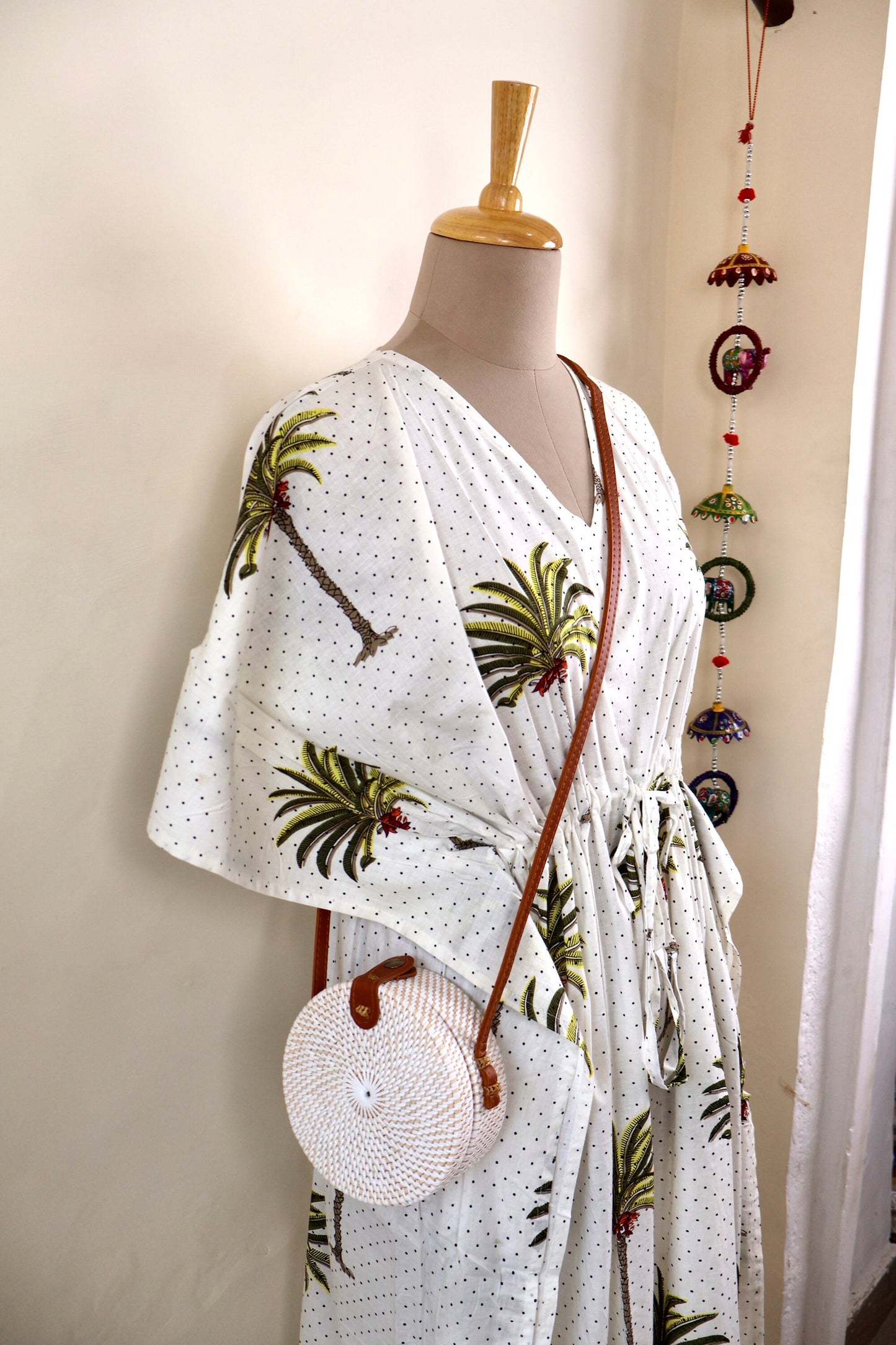 Classic Round White Rattan Bag, Bali Bags, Handwoven Crossbody Purse, Braided Straw Bag, Bali Sling Bags Rattan Bags Gift for her