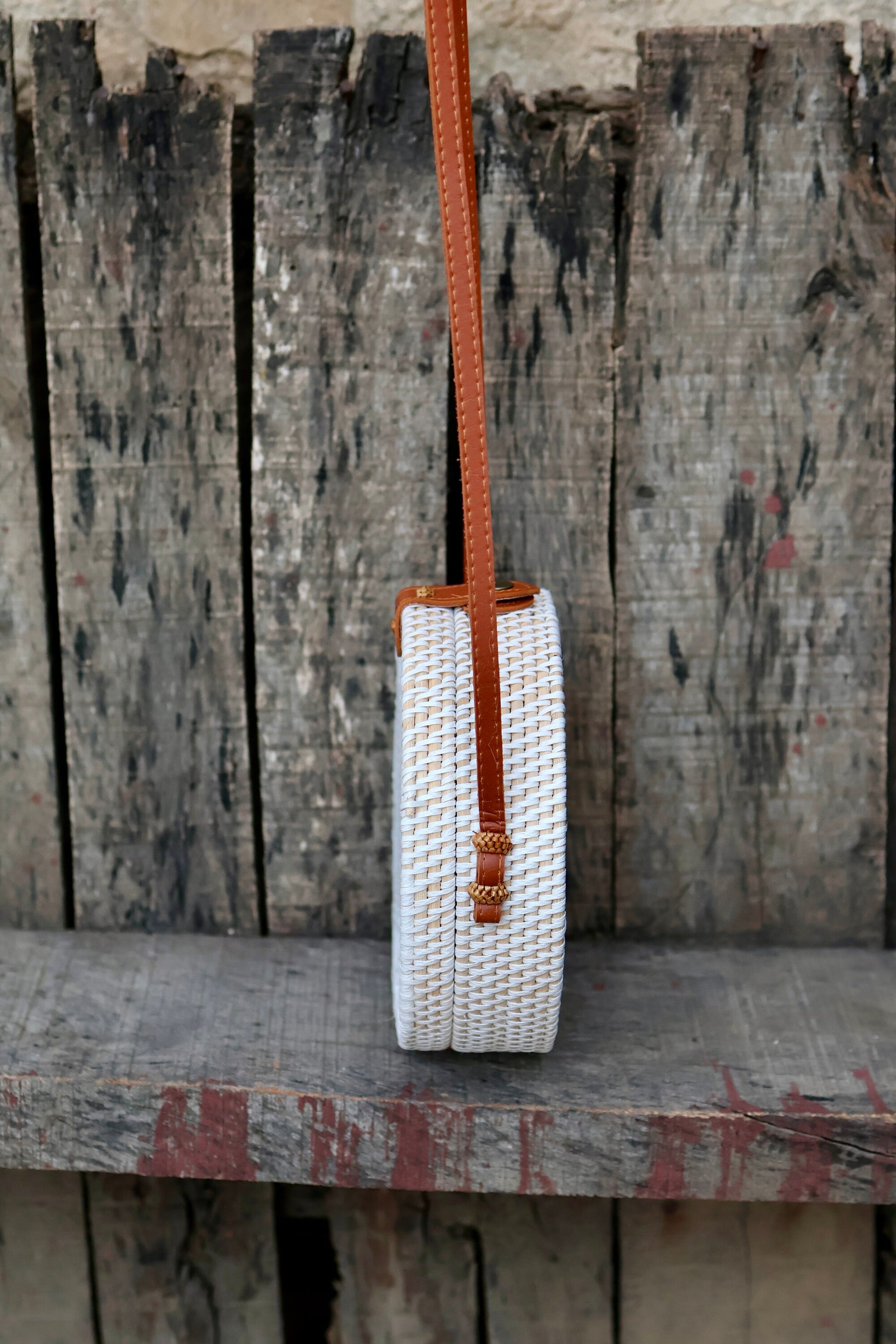 Round Rattan Bag with Flower Weaving, Bali Bag Handwoven Crossbody Purse, Braided Straw Bag, Bali Sling Bags, Rattan Bags, Gift for her