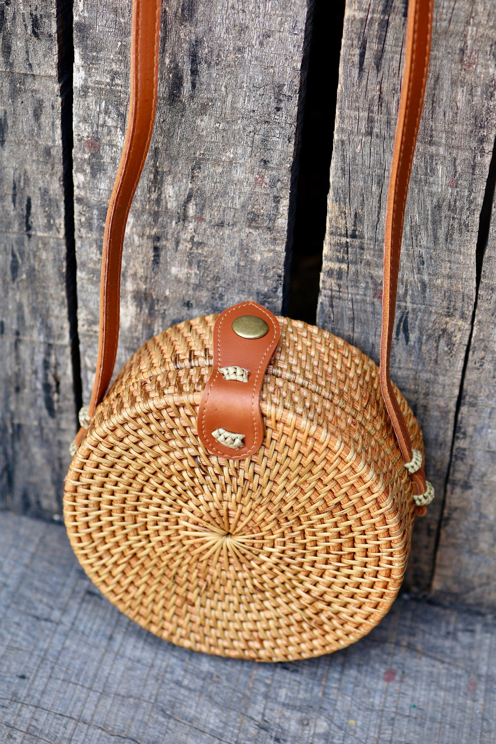 Round Rattan Bag with Flower Weaving, Bali Bag Handwoven Crossbody Purse, Braided Straw Bag, Bali Sling Bags, Rattan Bags, Gift for her